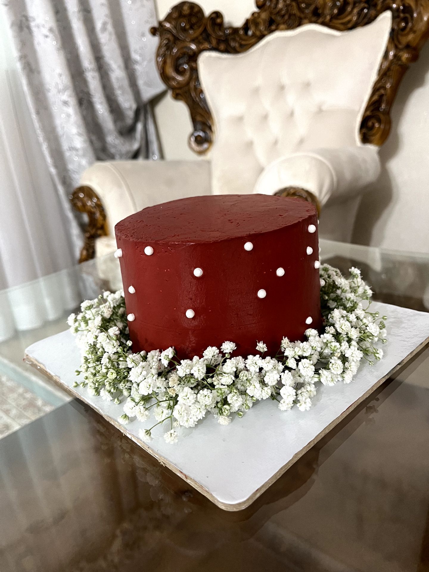 کیک با گل طبیعی